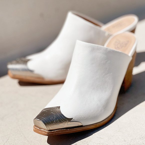 NEW White PU Leather Silver Metal Pointy Square Toe Block Heel Western Mule Shoe - Picture 2 of 13